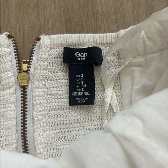 Size 2 GAP white strapless eyelet dress - Picture 5 of 7